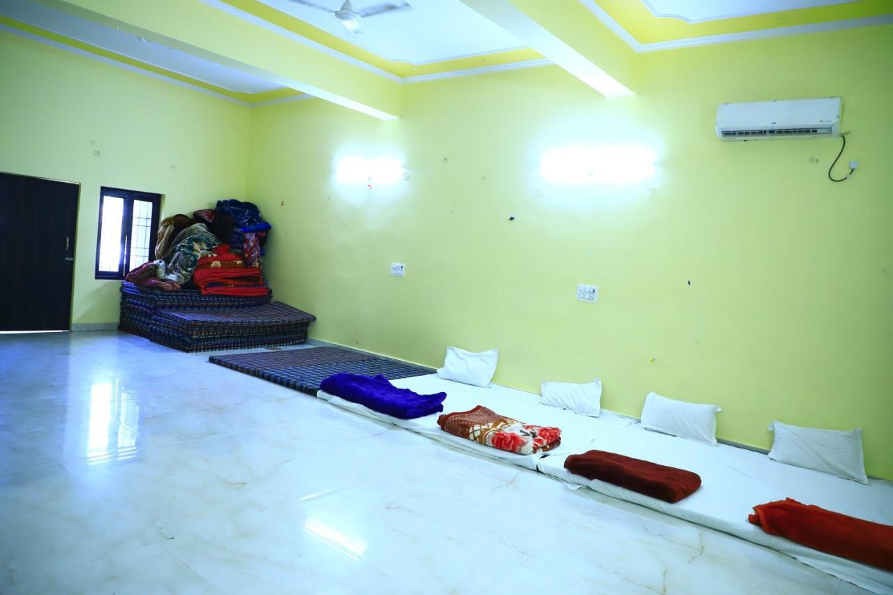 Shivraj Homestay Mathura Exterior foto